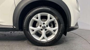 Nissan Juke 1.0 DiG-T N-Connecta 5dr DCT