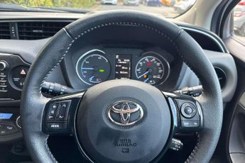 Toyota Yaris 1.5 Hybrid Icon Tech 5dr CVT