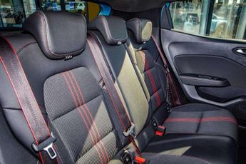 Renault Clio 1.6 E-TECH Hybrid 140 RS Line 5dr Auto