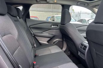 Nissan Qashqai 1.3 DiG-T MH 158 N-Connecta 5dr Xtronic