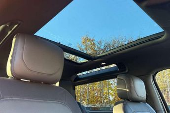 Land Rover Defender 3.0 D300 X-Dynamic HSE 90 3dr Auto