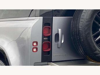 Land Rover Defender 3.0 D250 X-Dynamic SE 90 3dr Auto
