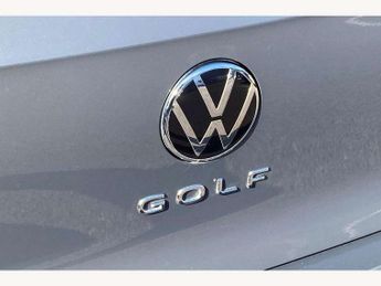 Volkswagen Golf 2.0 TDI Life 5dr DSG