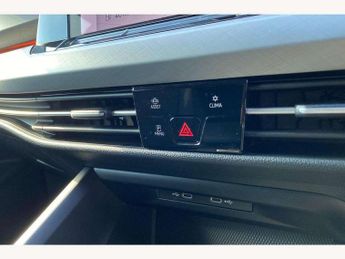 Volkswagen Golf 2.0 TDI Life 5dr DSG