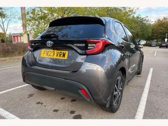 Toyota Yaris 1.5 Hybrid Design 5dr CVT