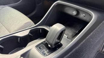 Volvo XC40 2.0 B3P Core 5dr Auto