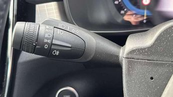 Volvo XC40 2.0 B3P Core 5dr Auto