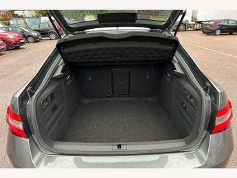 Skoda Superb 2.0 TDI CR SE 5dr DSG