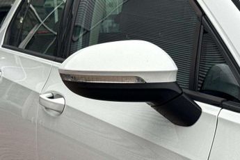 Volkswagen Golf 1.5 eTSI 150 Life 5dr DSG