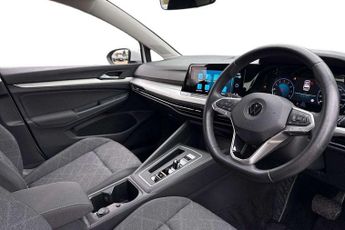 Volkswagen Golf 1.5 eTSI 150 Life 5dr DSG