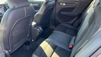 Volvo XC40 2.0 B4P R DESIGN Pro 5dr Auto