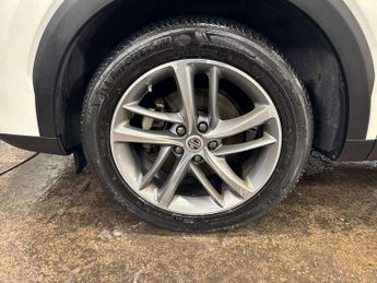 MG HS 1.5 T-GDI Exclusive 5dr DCT