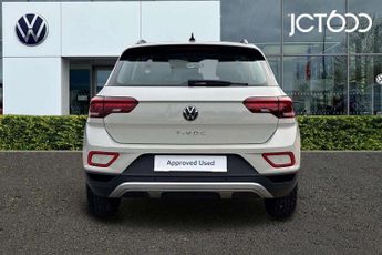 Volkswagen T-Roc 1.5 TSI Life 5dr DSG