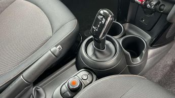 MINI Hatchback 5dr 1.5 Cooper Classic 5dr Auto
