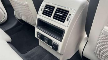 Jaguar F-Pace 2.0 P400e R-Dynamic HSE Black 5dr Auto AWD