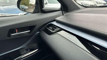 Toyota C-HR 1.8 Hybrid Design 5dr CVT