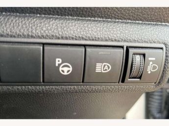 Toyota Corolla 1.8 VVT-i Hybrid Design 5dr CVT