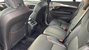 Volvo XC90 2.0 B5P Ultimate Dark 5dr AWD Geartronic