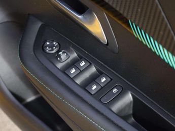 Peugeot 208 1.2 PureTech 100 Allure Premium + 5dr EAT8