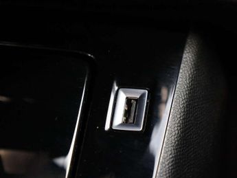 Peugeot 208 1.2 PureTech 100 Allure Premium + 5dr EAT8