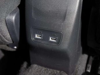 Peugeot 208 1.2 PureTech 100 Allure Premium + 5dr EAT8