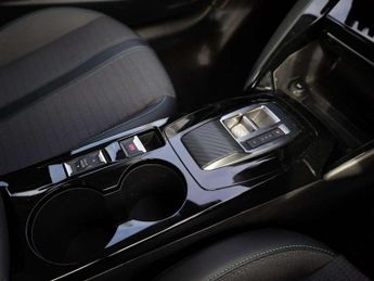 Peugeot 208 1.2 PureTech 100 Allure Premium + 5dr EAT8