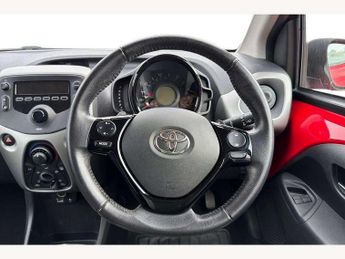 Toyota Aygo 1.0 VVT-i X-Play 5dr x-shift