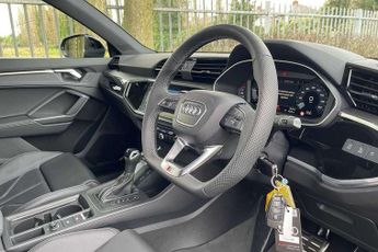 Audi Q3 35 TDI Black Edition 5dr S Tronic [20" Alloy]