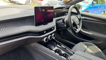 Skoda Superb Estate 1.5 TSI iV Sportline 5dr DSG