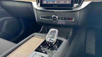 Volvo XC90 2.0 B5P Plus Dark 5dr AWD Geartronic