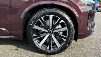 Volvo XC90 2.0 B5P Plus Dark 5dr AWD Geartronic