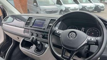 Volkswagen Transporter 2.0 BiTDI BMT 204 Highline Kombi Van DSG