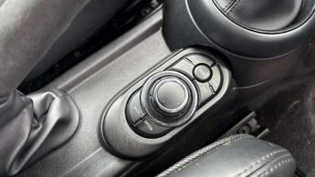 MINI Hatchback 5dr 1.5 Cooper Exclusive 5dr Auto