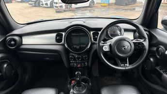 MINI Hatchback 5dr 1.5 Cooper Exclusive 5dr Auto