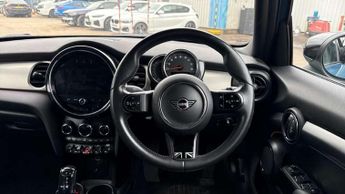 MINI Hatchback 5dr 1.5 Cooper Exclusive 5dr Auto