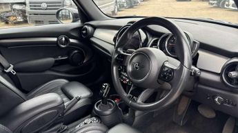 MINI Hatchback 5dr 1.5 Cooper Exclusive 5dr Auto