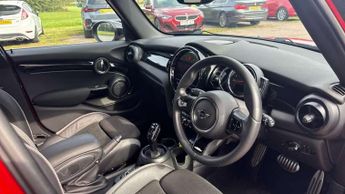 MINI Hatchback 5dr 1.5 Cooper Sport 5dr Auto