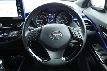 Toyota C-HR 2.0 Hybrid Dynamic 5dr CVT