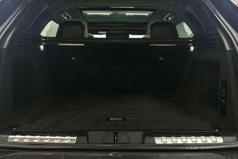 Land Rover Range Rover Sport 3.0 D300 Dynamic SE 5dr Auto