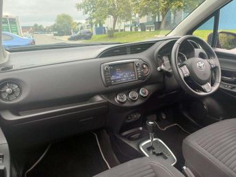 Toyota Yaris 1.5 VVT-i Design 5dr CVT