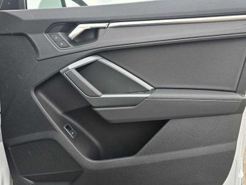Audi Q3 35 TFSI S Line 5dr S Tronic [Leather]