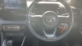 Toyota Yaris 1.5 Hybrid Design 5dr CVT