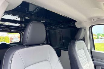 Volkswagen Transporter 2.0 TDI 150 Commerce Pro Van Auto