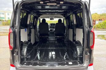 Volkswagen Transporter 2.0 TDI 150 Commerce Pro Van Auto