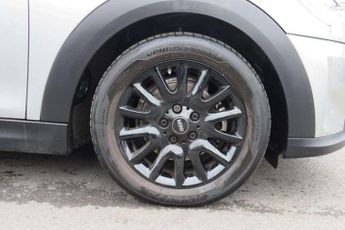 MINI Hatchback 1.5 Cooper Classic 3dr Auto