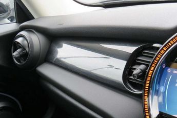 MINI Hatchback 1.5 Cooper Classic 3dr Auto