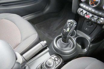 MINI Hatchback 1.5 Cooper Classic 3dr Auto