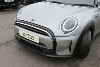 MINI Hatchback 1.5 Cooper Classic 3dr Auto