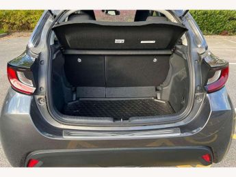 Toyota Yaris 1.5 Hybrid Icon 5dr CVT