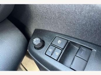 Toyota Yaris 1.5 Hybrid Icon 5dr CVT